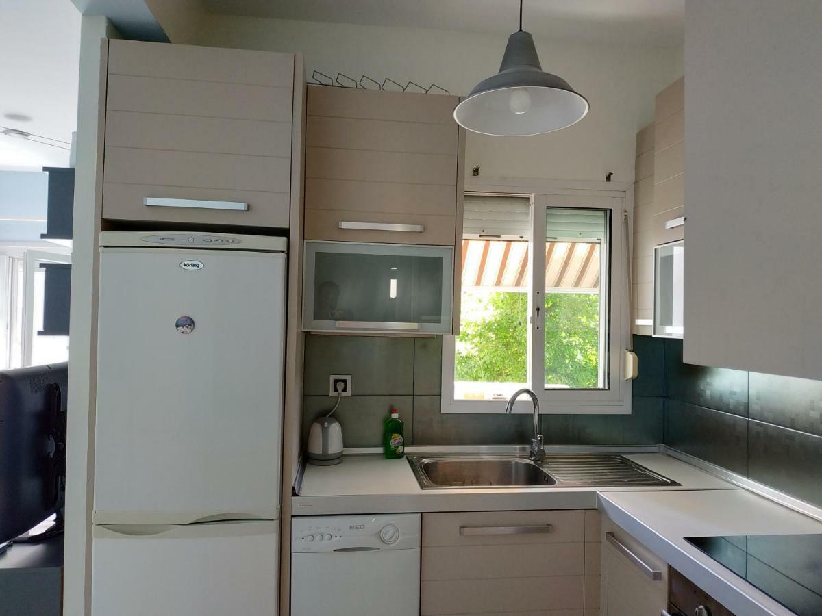 Epavlis Apartment Néa Péramos Εξωτερικό φωτογραφία